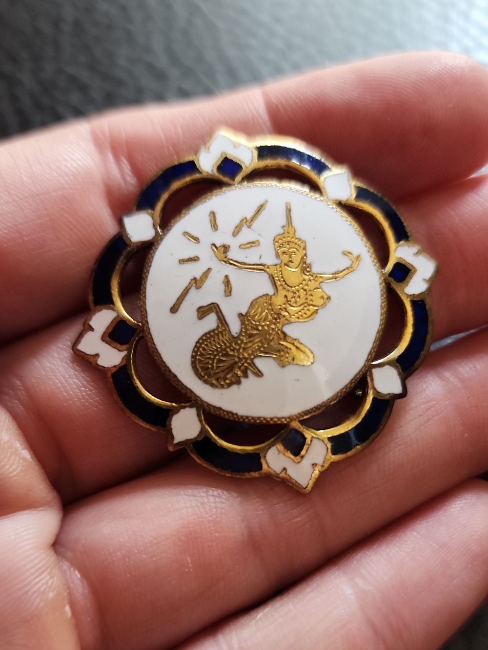 VTG Gold and White Enamel Celestial Pin Brooch - Women Jewelry